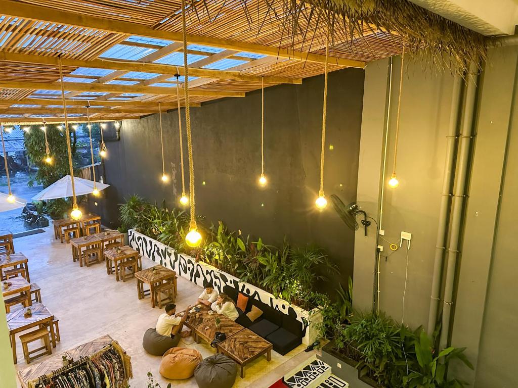 22dazzlebay-restaurant-view-weligama